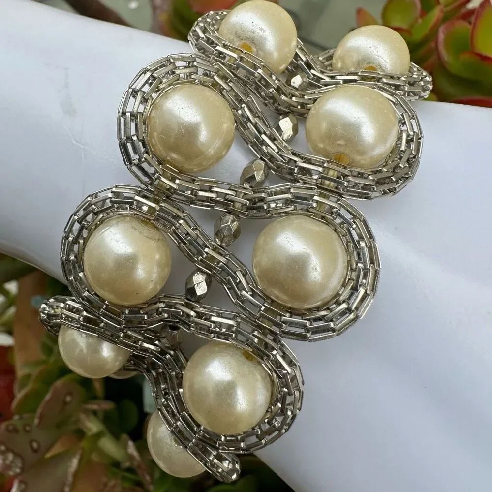 Silver tone faux pearl wide stretchy bracelet